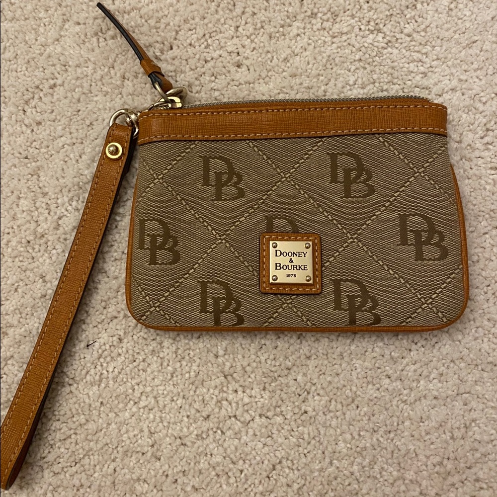 Dooney & Bourke wristlet/ wallet